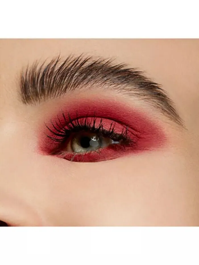 Мягкие матовые тени для век Powder Kiss Mac — изображение 2 из 8