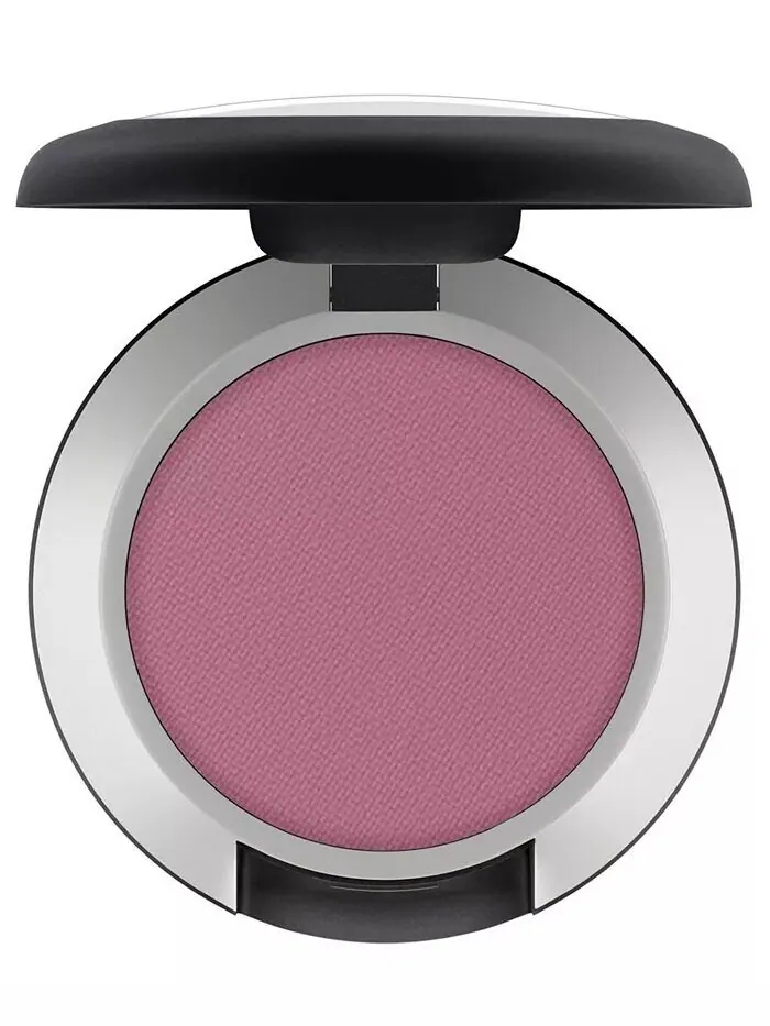 Мягкие матовые тени для век Powder Kiss Mac — изображение 1 из 11