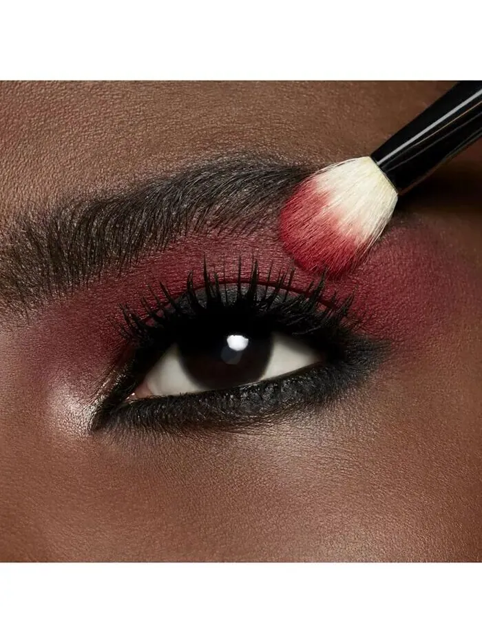 Мягкие матовые тени для век Powder Kiss Mac, цвет Werk, Werk — изображение 4 из 9