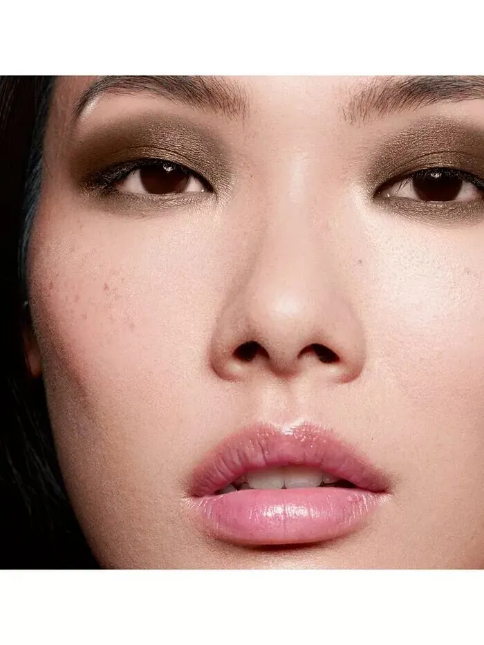 Стойкие жидкие тени для век Eye Tint Giorgio Armani, цвет 10S Chestnut — изображение 5 из 12