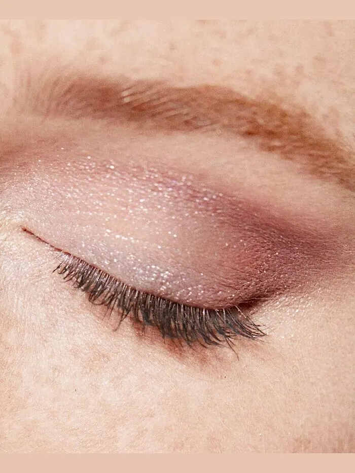 Стойкие жидкие тени для век Eye Tint Giorgio Armani, цвет 12S Shell — изображение 3 из 10
