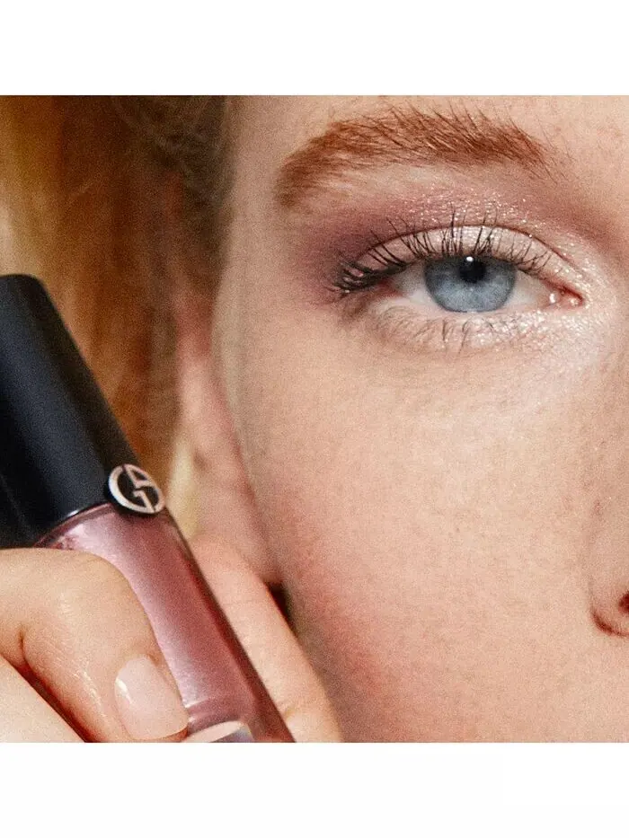 Стойкие жидкие тени для век Eye Tint Giorgio Armani, цвет 12S Shell — изображение 4 из 10