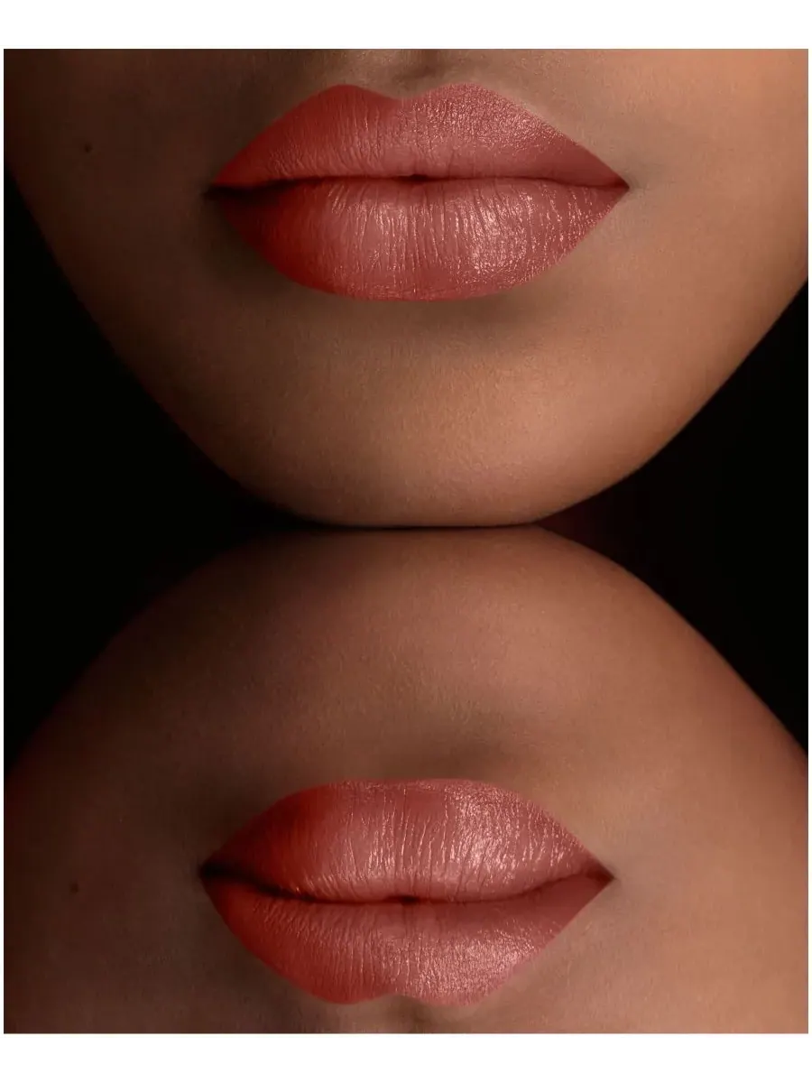 Помада Kisses Satin Lipstick, 0,11 унции Burberry — изображение 3 из 4