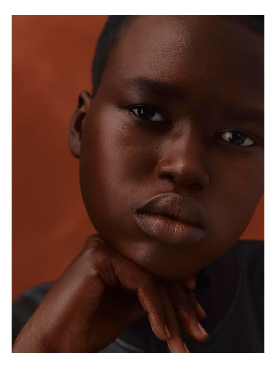 Тональная основа Plein Air, Luminous Matte Skincare Foundation, 1,11 унции HERMÈS — изображение 3 из 10