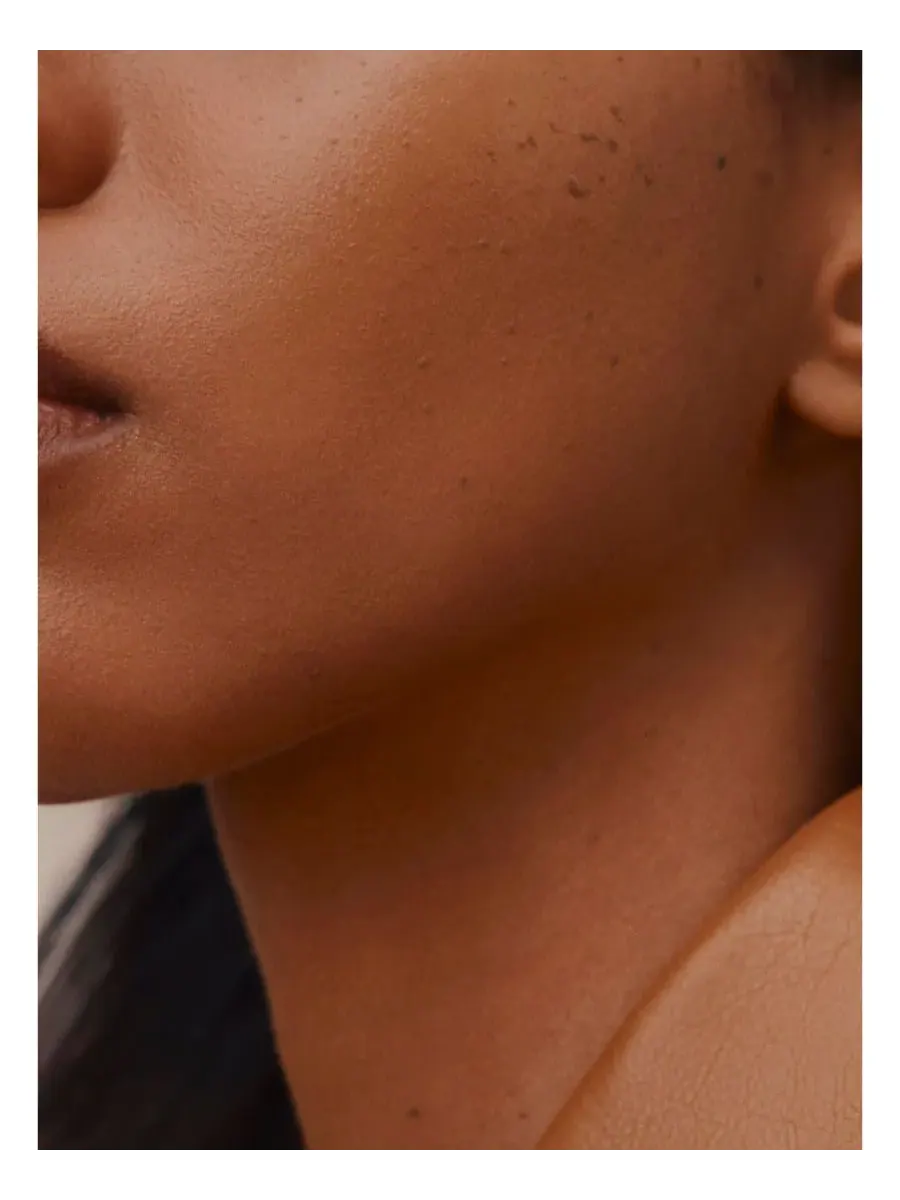 Тональная основа Plein Air, Luminous Matte Skincare Foundation, 1,11 унции HERMÈS — изображение 3 из 10