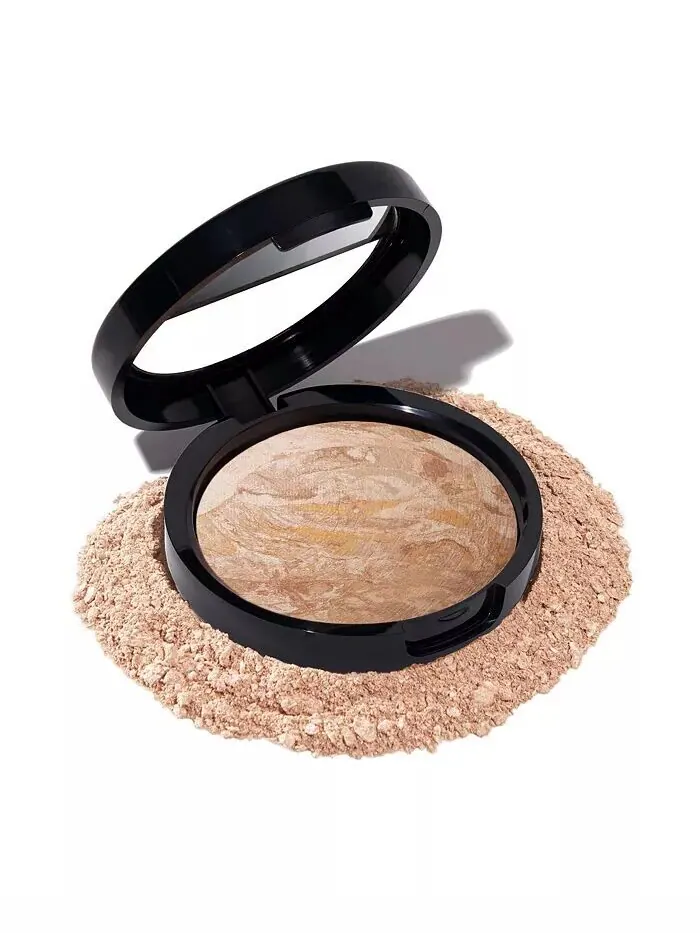 Осветляющая тональная основа Baked Balance-N-Glow Laura Geller Beauty — золотистый