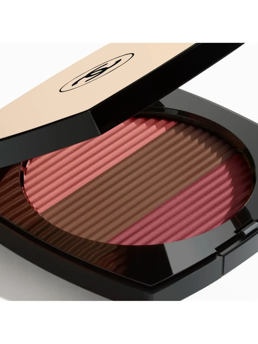 Пудра для здорового сияния и эффекта загара CHANEL, цвет deep mauve — изображение 2 из 3