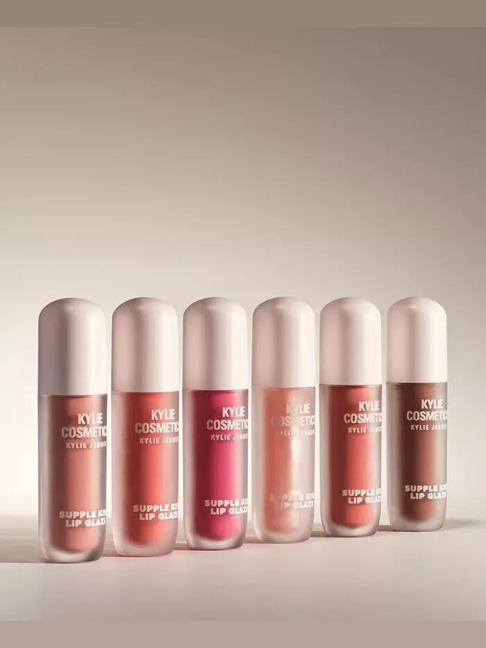 Блеск для губ Supple Kiss Lip Glaze, 0,1 унции Kylie Cosmetics, цвет Lover Girl (sheer berry) — изображение 9 из 9