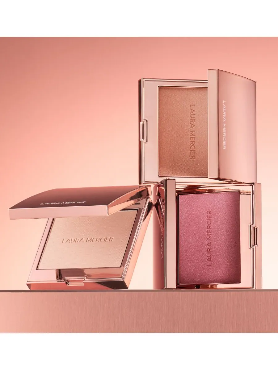 Румяна RoseGlow Blush Color Infusion Laura Mercier, цвет peach shimmer - shimmer pale nude — изображение 6 из 6