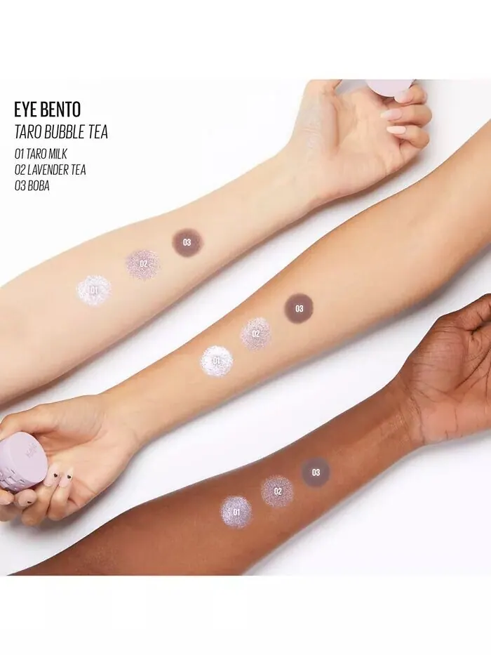 Трио теней для век Bento Bouncy Eyeshadow Kaja, цвет Taro Bubble Tea — изображение 3 из 8