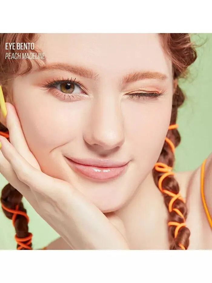 Трио теней для век Bento Bouncy Eyeshadow Kaja, цвет Peach Madeline — изображение 2 из 7