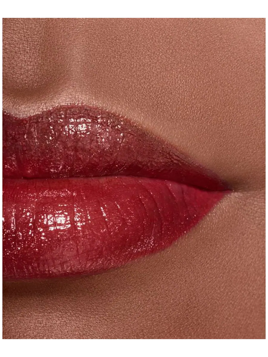 Бальзам для губ с оттенком Chanel Rouge Coco Baume Satin, 924 fall for me, 3 г — изображение 4 из 6