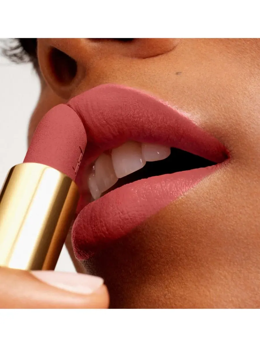 Потрясающая коллекция матовых помад Kiss Blur, 742 Nude Couture (Dusty Nude) — изображение 5 из 10