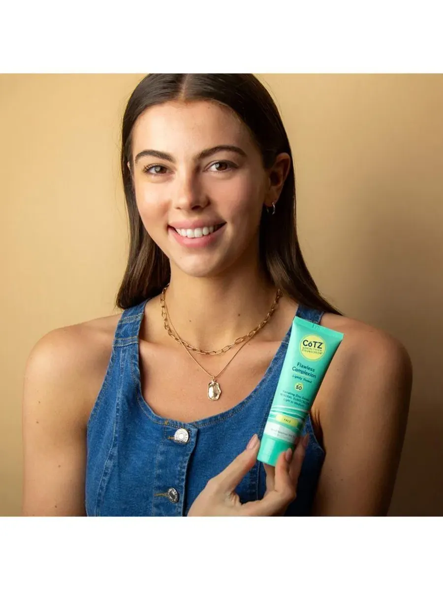 Крем тональный минеральный SPF 50 CoTZ Skincare Flawless Complexion — изображение 2 из 2
