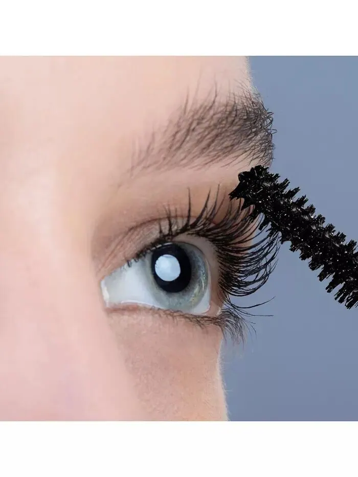 Водостойкая тушь для ресниц Fabulous Eyes Carolina Herrera — изображение 4 из 5