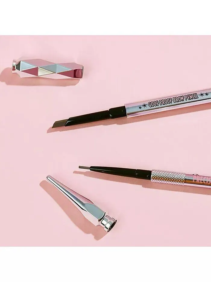 Карандаш для бровей Benefit My Brow Pencil — водостойкий определитель формы, оттенок Light (neutral — изображение 8 из 13