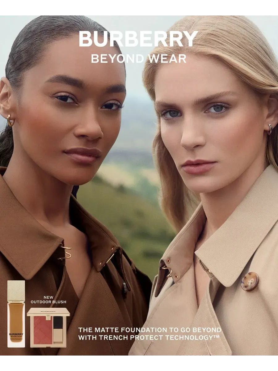 Румяна Outdoor Blush, 0,31 унции Burberry, 40 Peach Tree — изображение 7 из 10