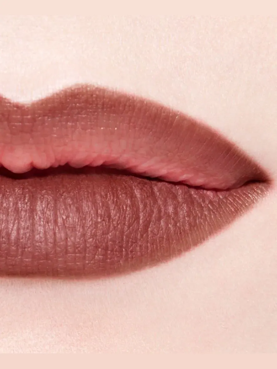 Стойкий карандаш для губ Le Crayon Lèvres, 0,04 унции CHANEL, 162 Nude Brun — изображение 4 из 4