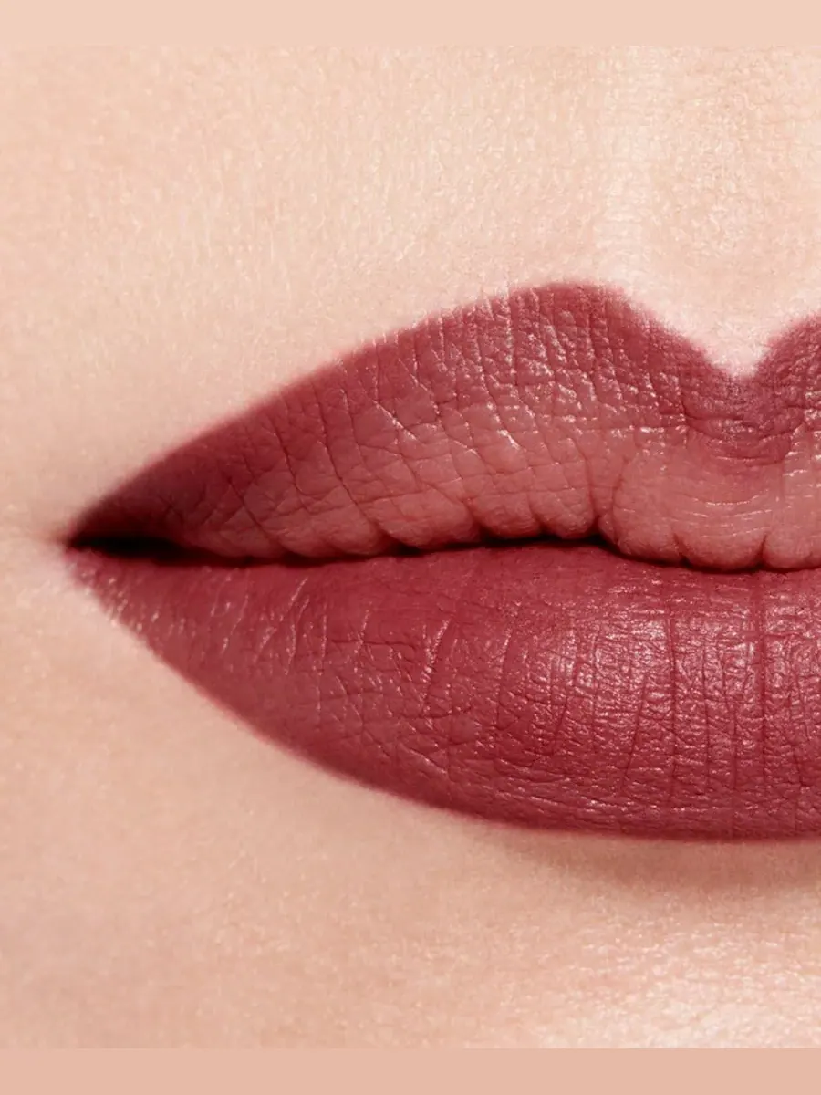 Стойкий карандаш для губ Le Crayon Lèvres, 0,04 унции CHANEL, 218 Brun Rouge — изображение 3 из 4