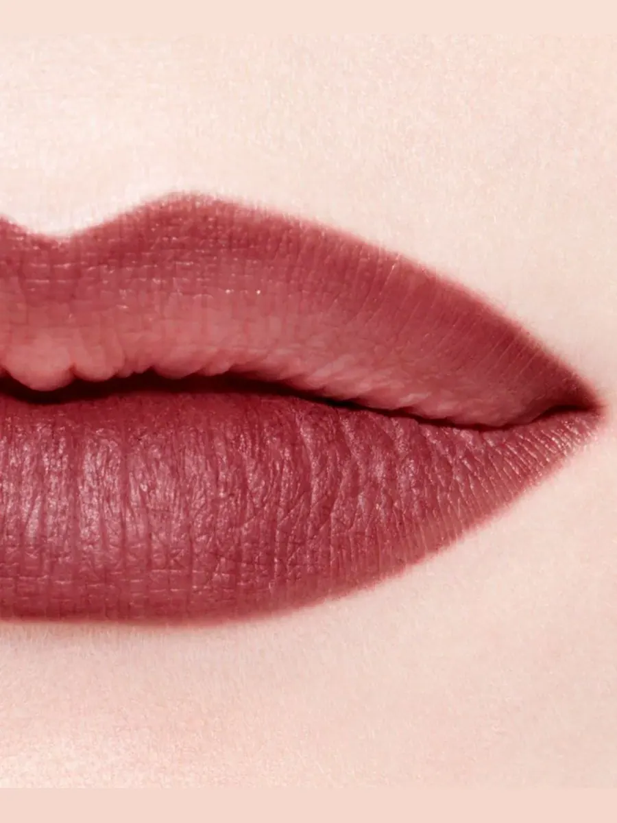 Стойкий карандаш для губ Le Crayon Lèvres, 0,04 унции CHANEL, 218 Brun Rouge — изображение 4 из 4