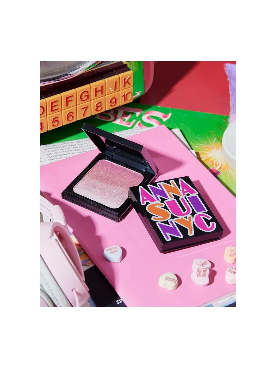 Палетка теней-хайлайтер Shimmering Powder, 8 г, NYC Collection Anna Sui — изображение 7 из 8