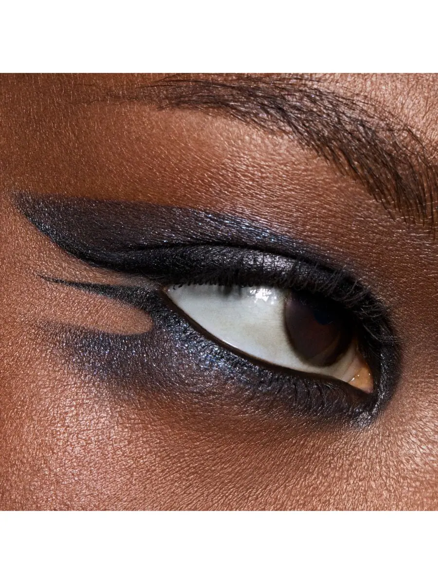Стойкие металлические тени для век MACximal Long Wear Molten Metallic Eye Shadow, 0,03 унции MAC — изображение 6 из 6