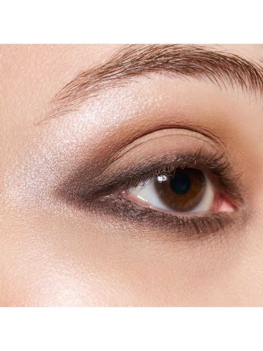 Стойкие металлические тени для век MACximal Long Wear Molten Metallic Eye Shadow, 0,03 унции MAC — изображение 4 из 6