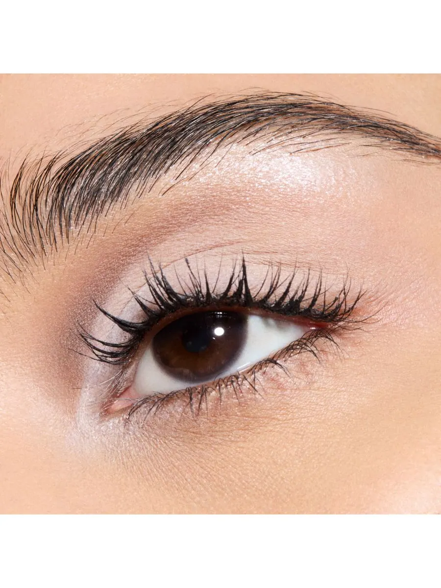 Стойкие металлические тени для век MACximal Long Wear Molten Metallic Eye Shadow, 0,03 унции MAC — изображение 5 из 6