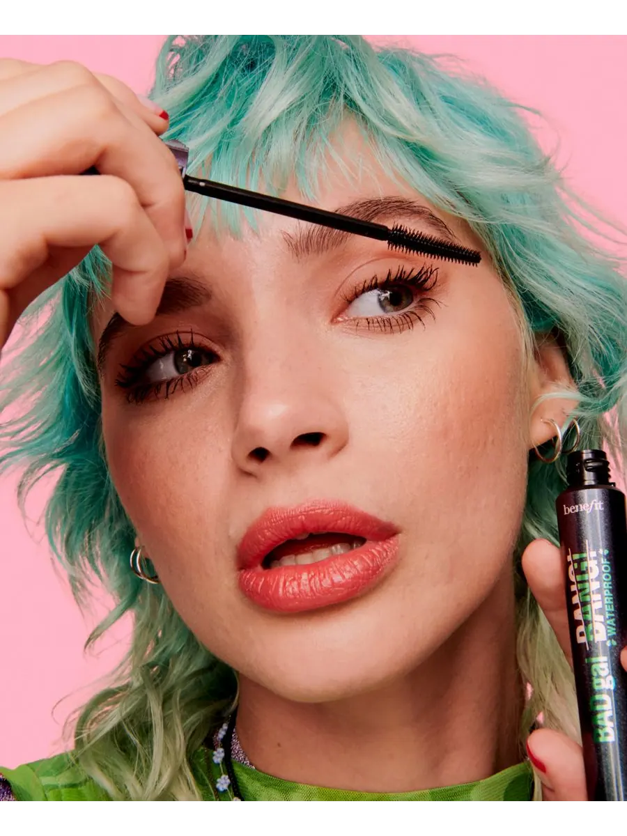 Водостойкая тушь для ресниц BADgal BANG! для придания объема Benefit Cosmetics — изображение 4 из 9