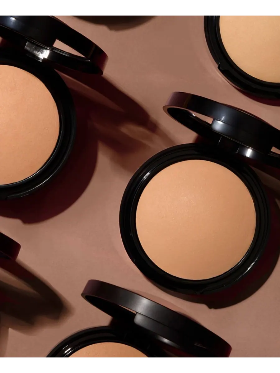 Запеченная тональная основа Double Take с полным покрытием Laura Geller Beauty — изображение 10 из 10