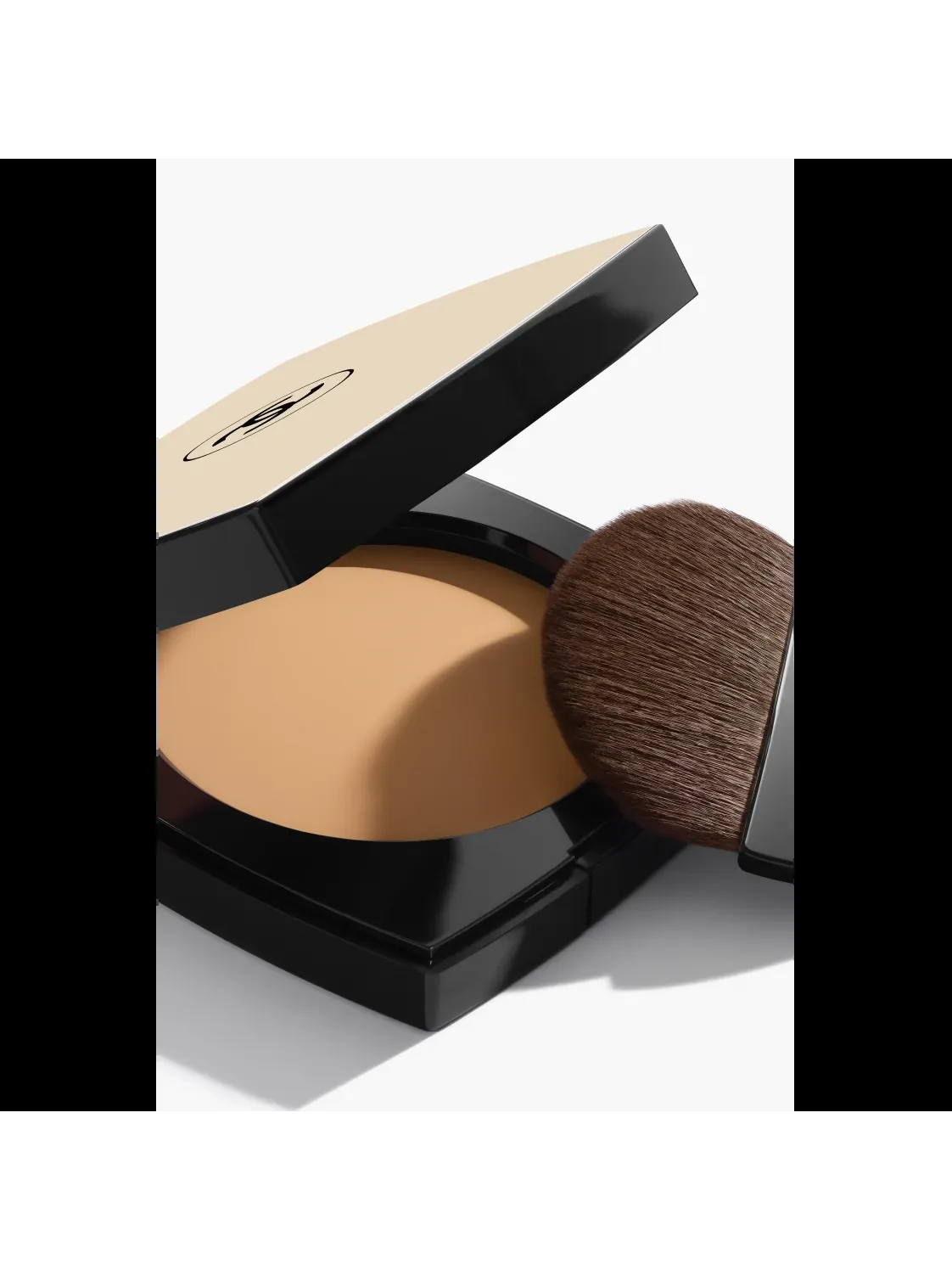 Пудра Les Beiges Poudre Belle Mine Naturelle Chanel — изображение 2 из 4