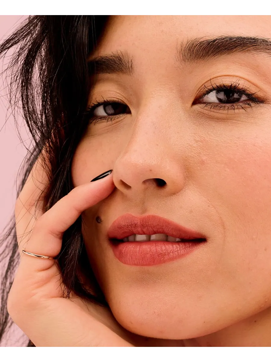 Увлажняющий матовый тинт для губ Plushtint Benefit Cosmetics, цвет frech toast — изображение 4 из 10