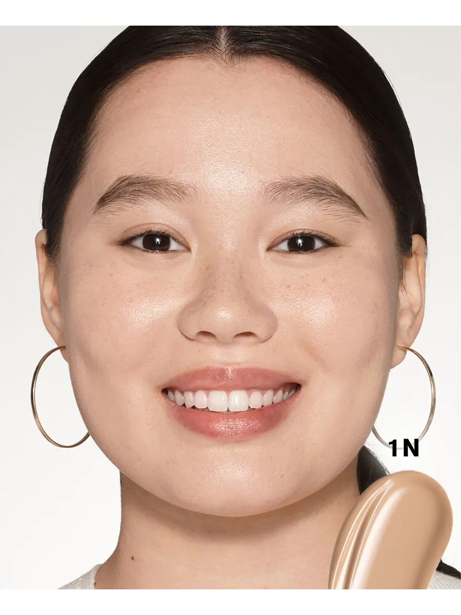 Консилер осветляющий Soft Touch Estée Lauder с витамином С, оттенок 1N — изображение 3 из 10