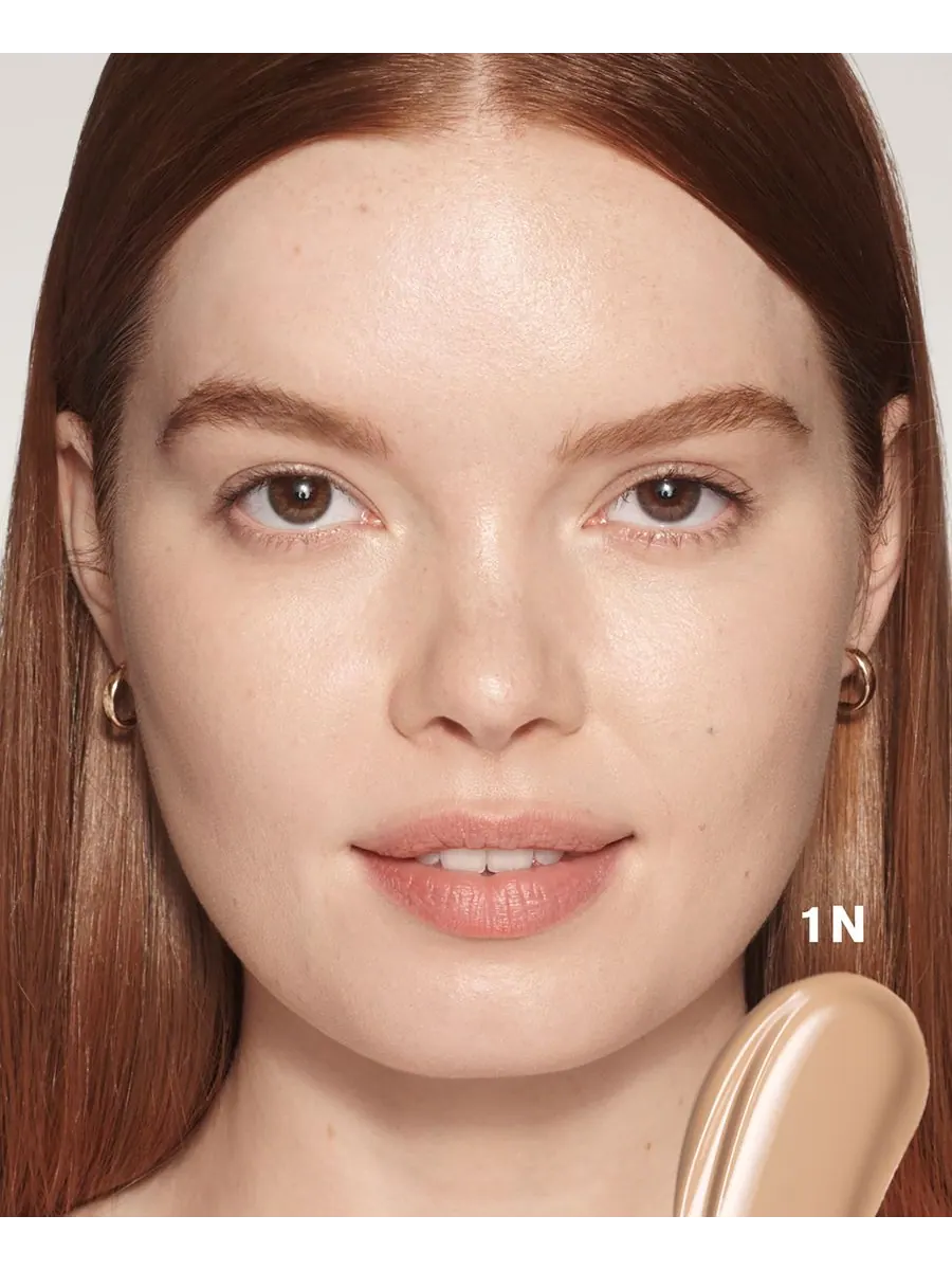 Консилер осветляющий Soft Touch Estée Lauder с витамином С, оттенок 1N — изображение 4 из 10