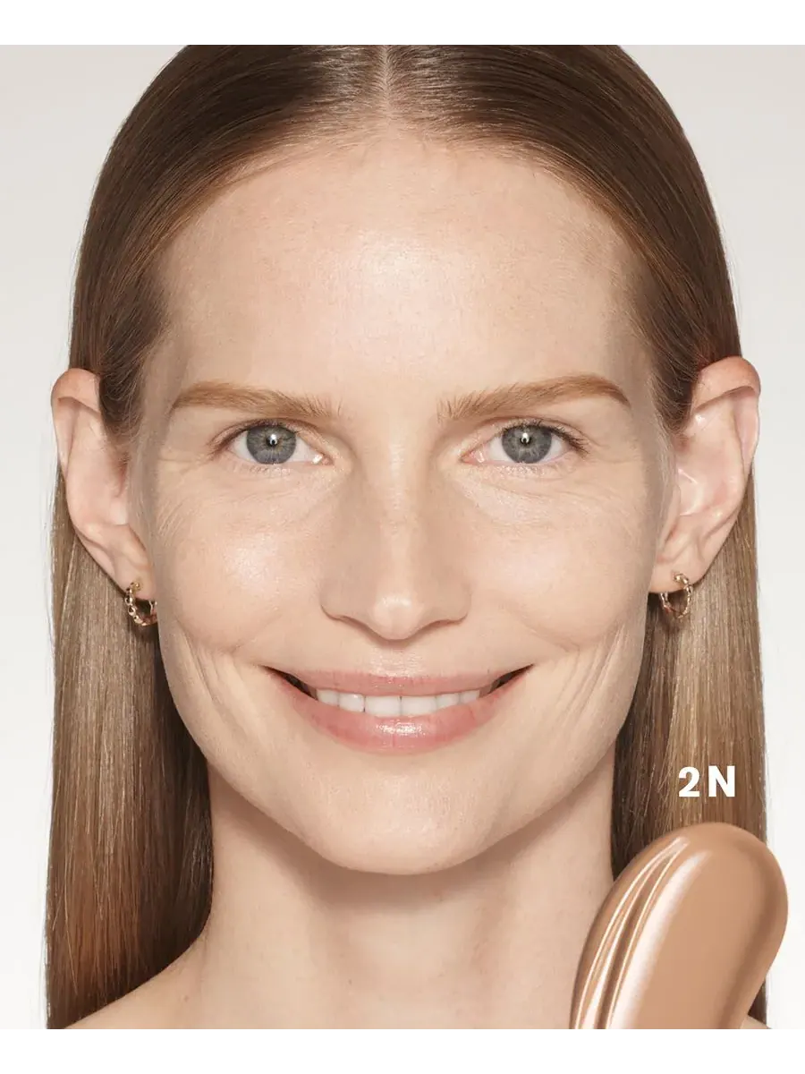 Консилер Estée Lauder Soft Touch, осветляющий с витамином С, оттенок 2N — изображение 3 из 10