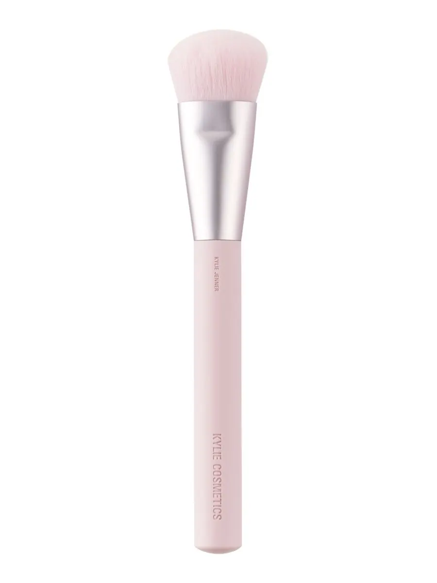 Кисть для румян Kylie Cosmetics — изображение 1 из 5
