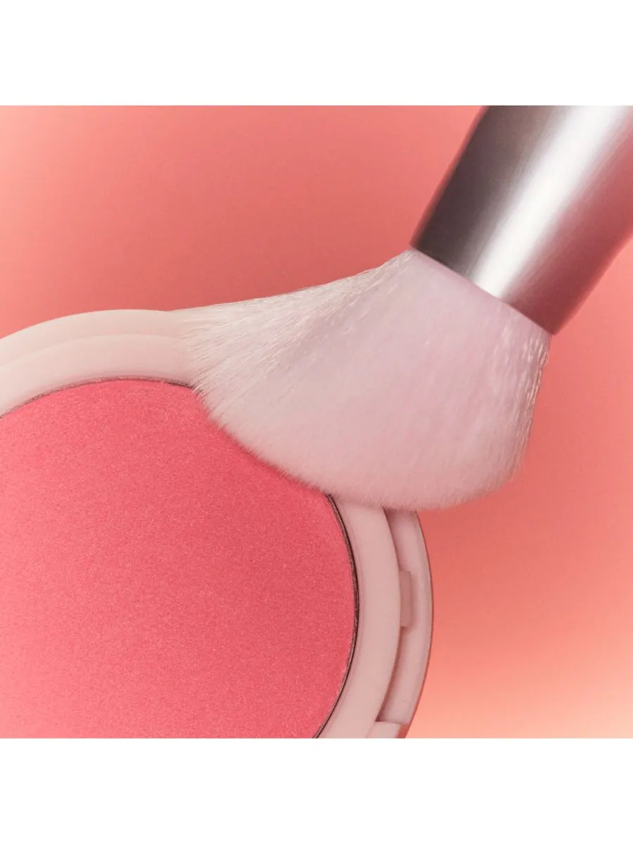 Кисть для румян Kylie Cosmetics — изображение 4 из 5