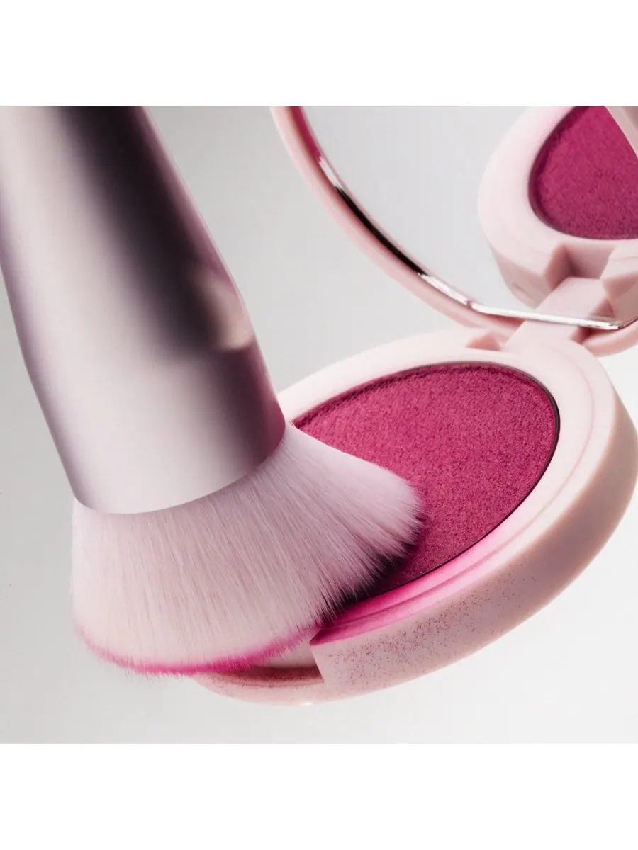 Кисть для румян Kylie Cosmetics — изображение 5 из 5
