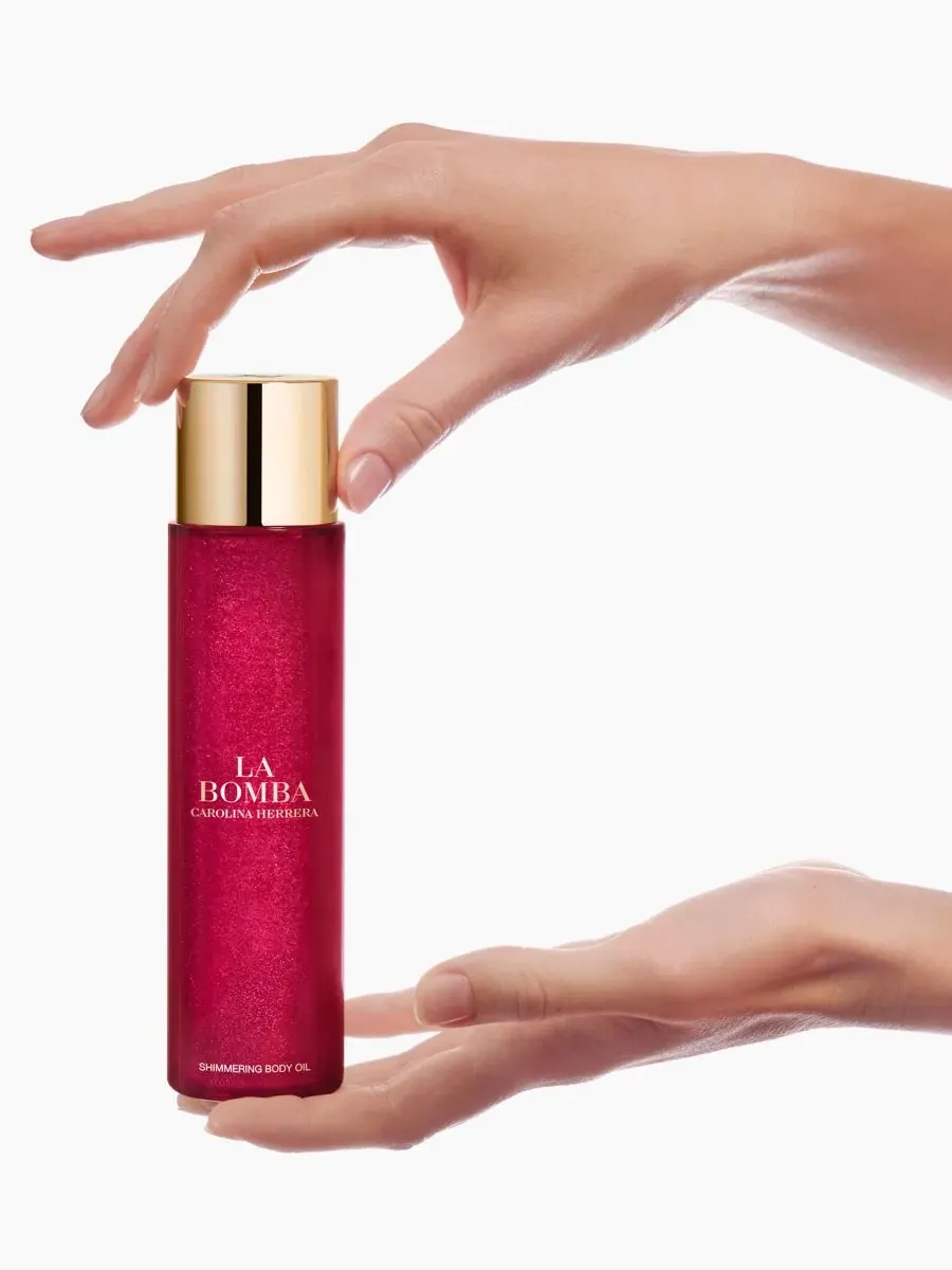 Масло для тела с шиммером La Bomba Shimmering Body Oil Carolina Herrera, 148 мл — изображение 4 из 7
