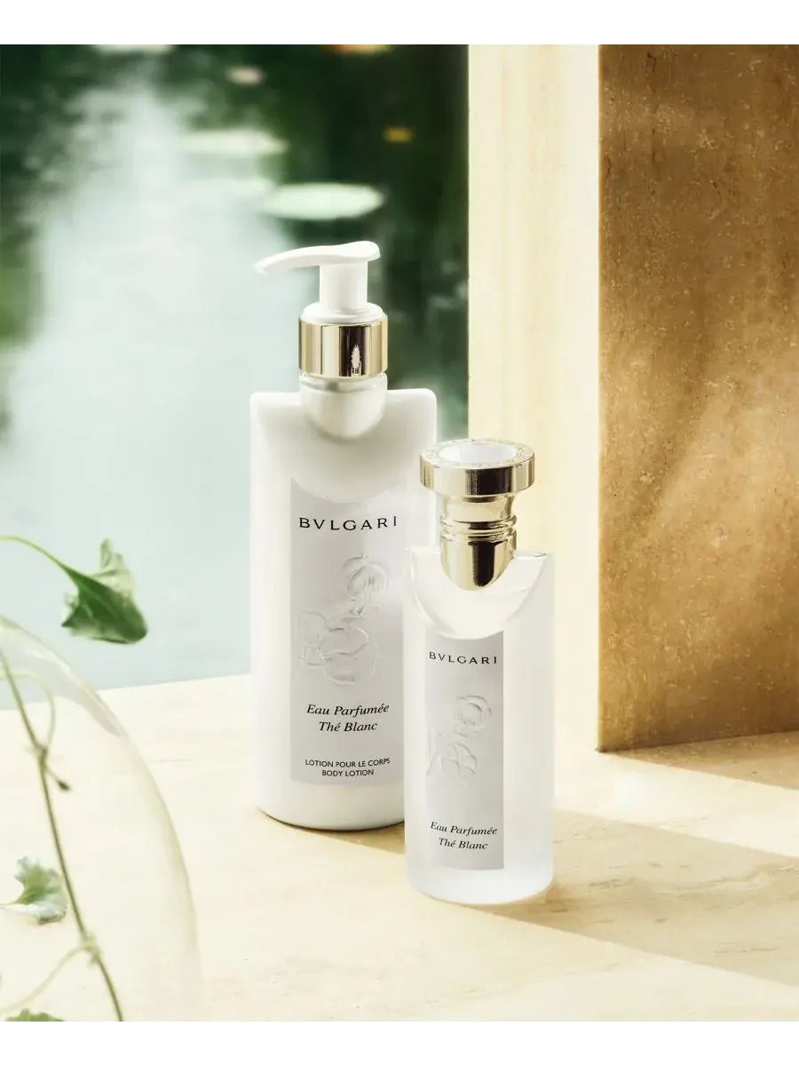 BVLGARI Лосьон для тела Eau Parfumée Thé Blanc, 10,1 унции — изображение 4 из 5