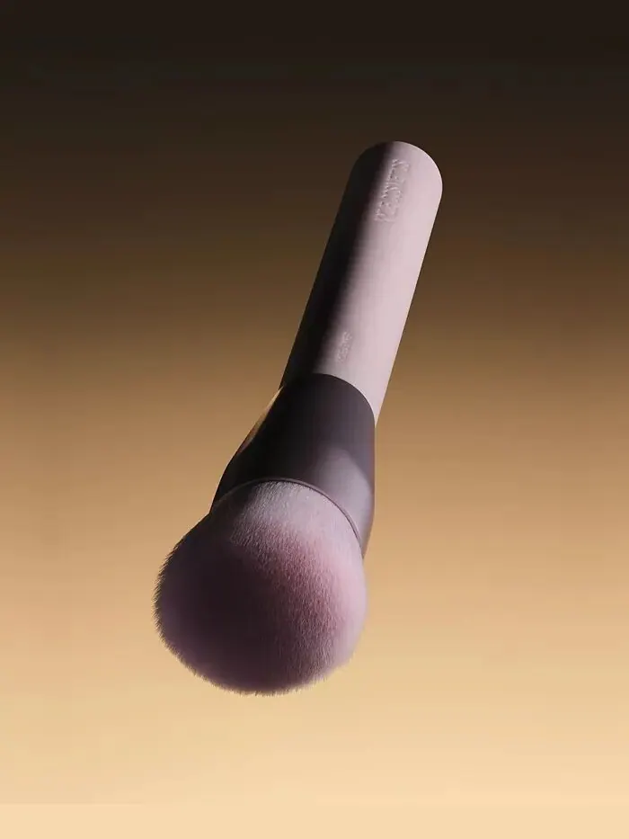 Кисть для тонального крема Kylie Cosmetics — изображение 4 из 5