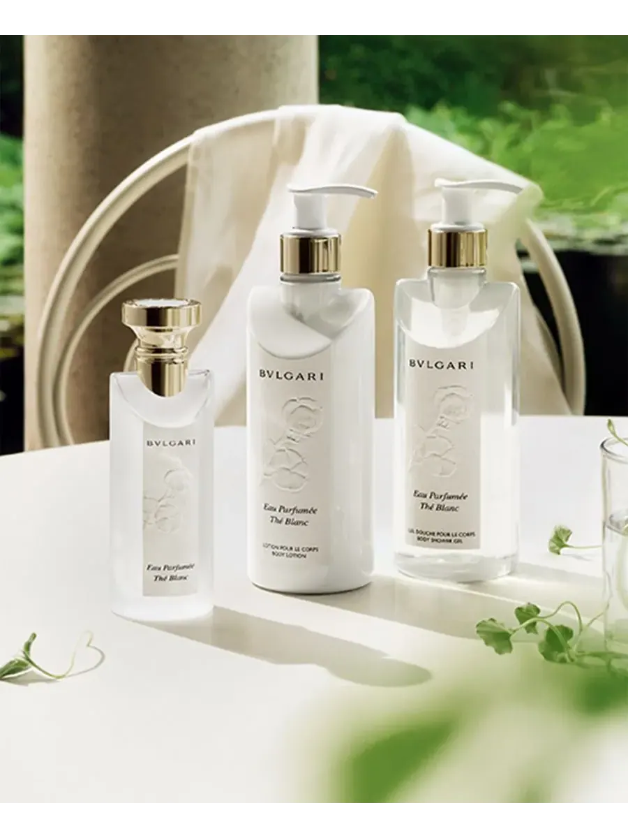 BVLGARI Гель для душа Eau Parfumée Thé Blanc, 10,1 унции — изображение 3 из 4
