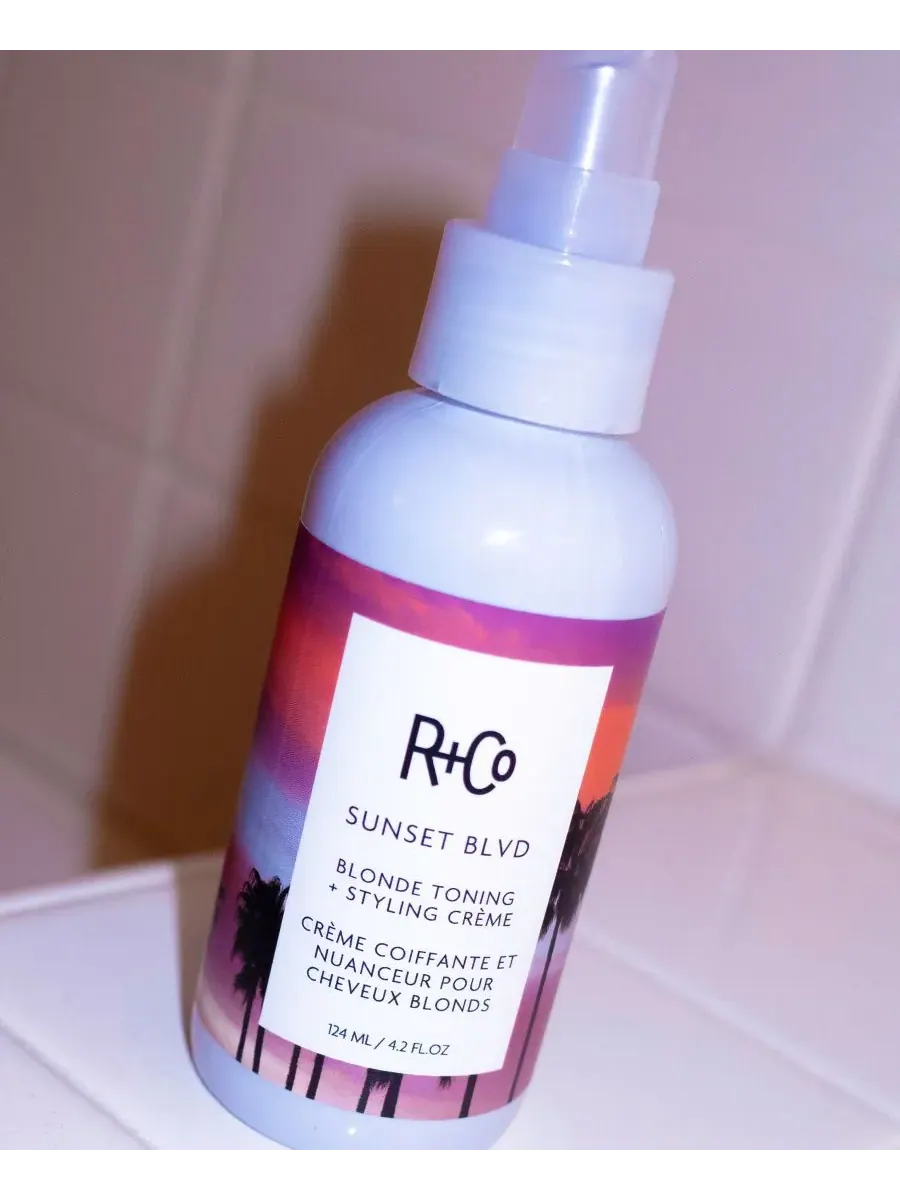 R+Co Тонирующий крем для укладки волос Sunset Boulevard Blonde Toning Plus Styling Crème, 4,2 унции — изображение 2 из 3
