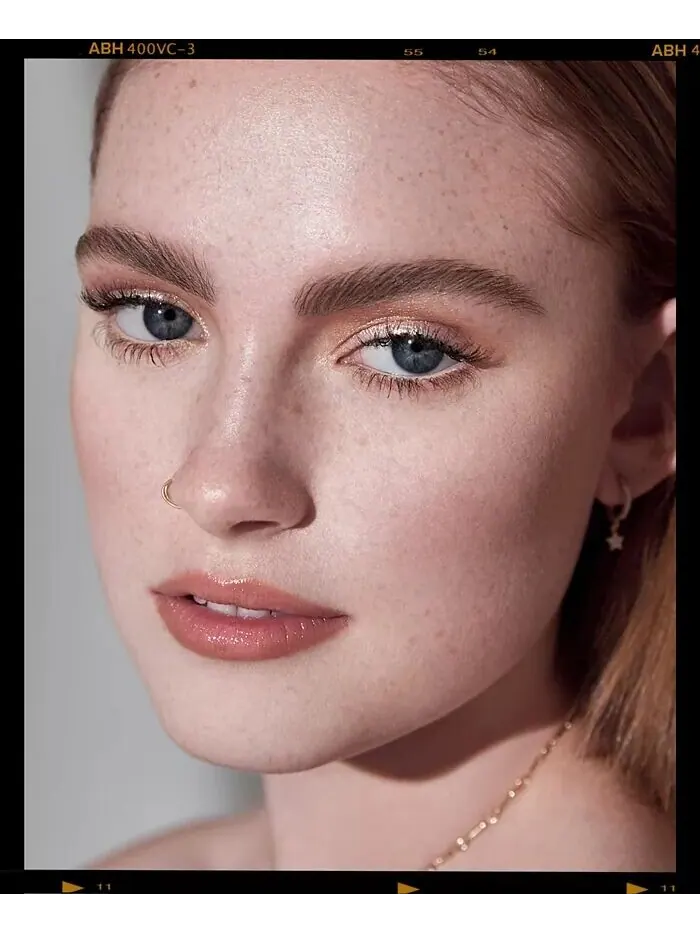 Кисть 20 — двусторонняя плоская кисть для деталей Anastasia Beverly Hills — изображение 3 из 8