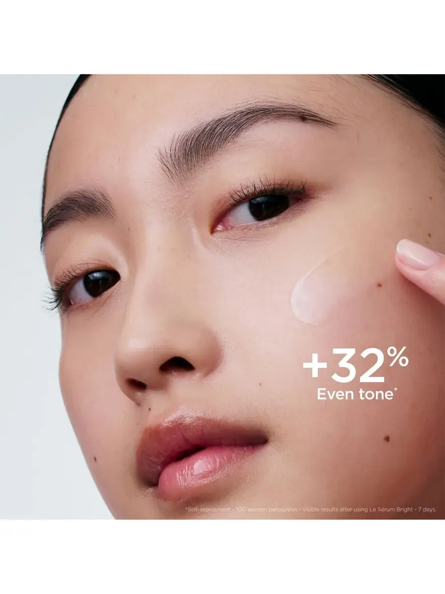 Сыворотка Clarins — Осветляющая Precious Le Sérum — изображение 5 из 6
