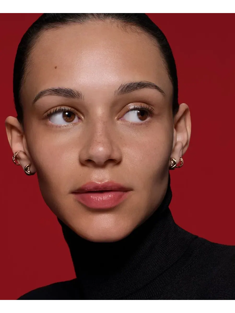 Сыворотка Chanel — Придает объем - Разглаживает - Защищает — изображение 3 из 9