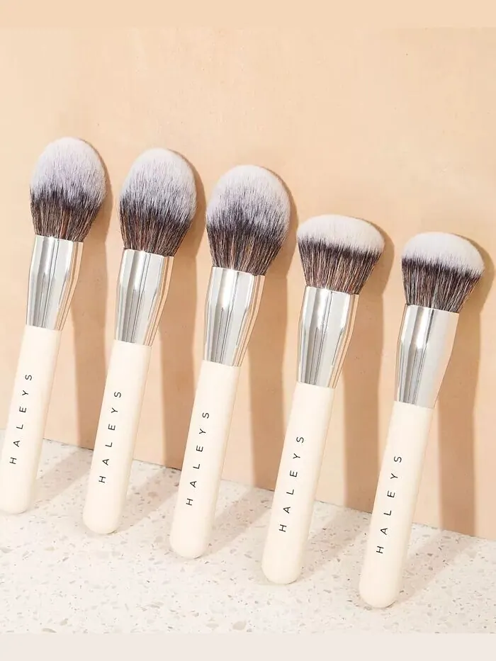 Блестящая кисть кабуки Haleys Beauty — изображение 6 из 8