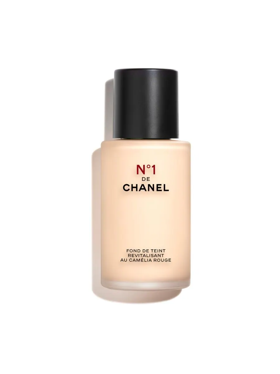 Освещает - Увлажняет - Защищает CHANEL, цвет bd01 — изображение 1 из 9