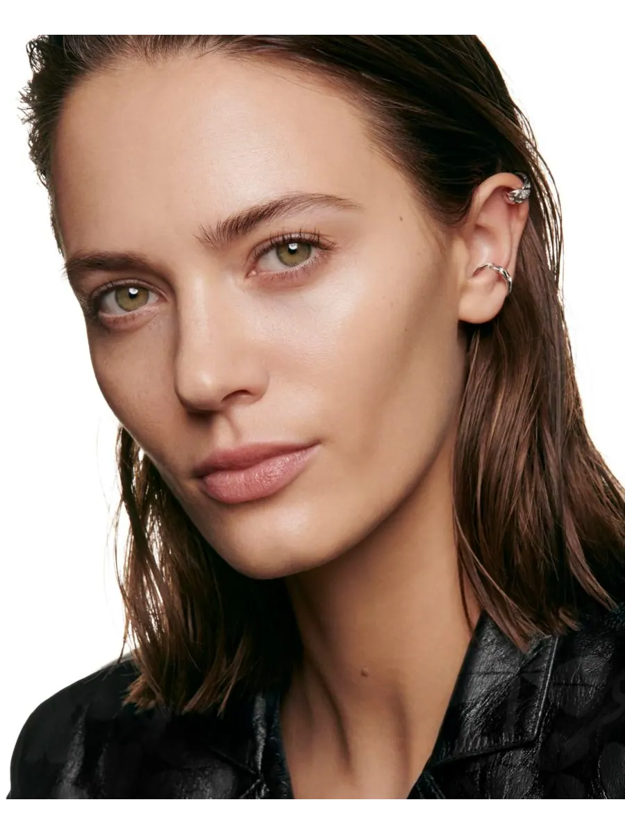Освещает - Увлажняет - Защищает CHANEL, цвет bd31 — изображение 3 из 6