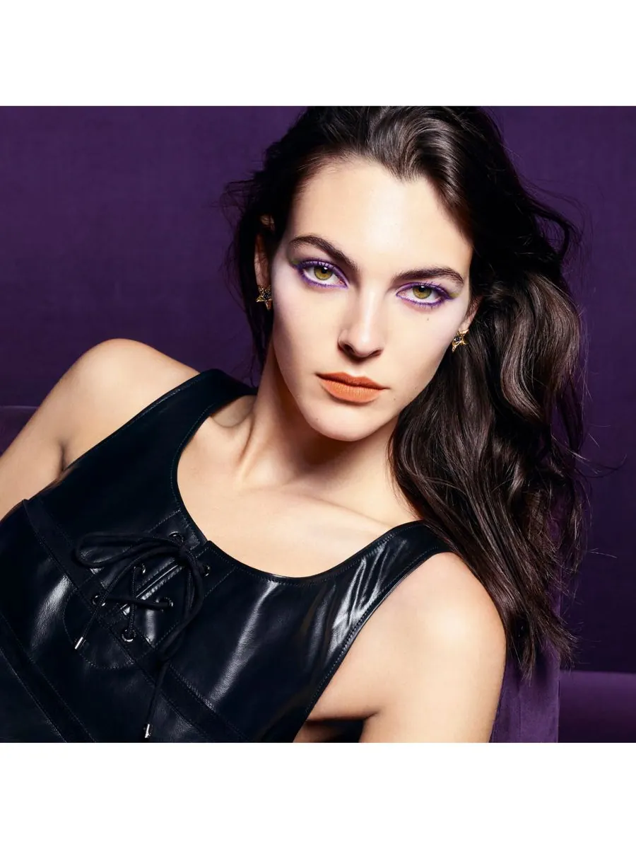 Жидкая помада для губ Chanel Rouge Allure Liquid Velvet, 204 troublante, 6 мл — изображение 9 из 9